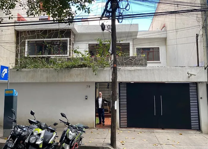 Napoles Clasico Homestay
